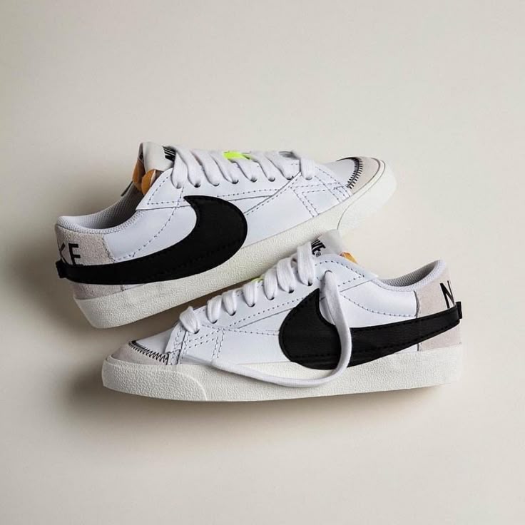 Blazer Low '77 Vintage Sneakers For Men (White , 8) (Copy) - Image 3
